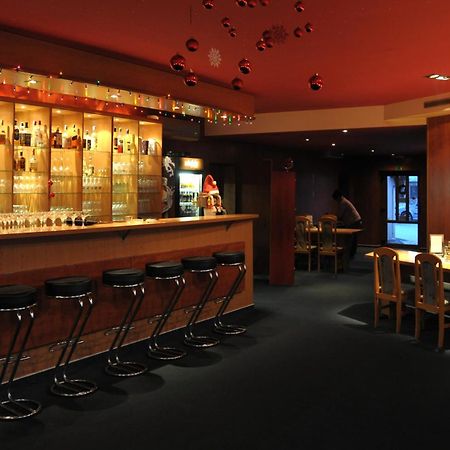 Hotel Kobero Ricany  Zewnętrze zdjęcie